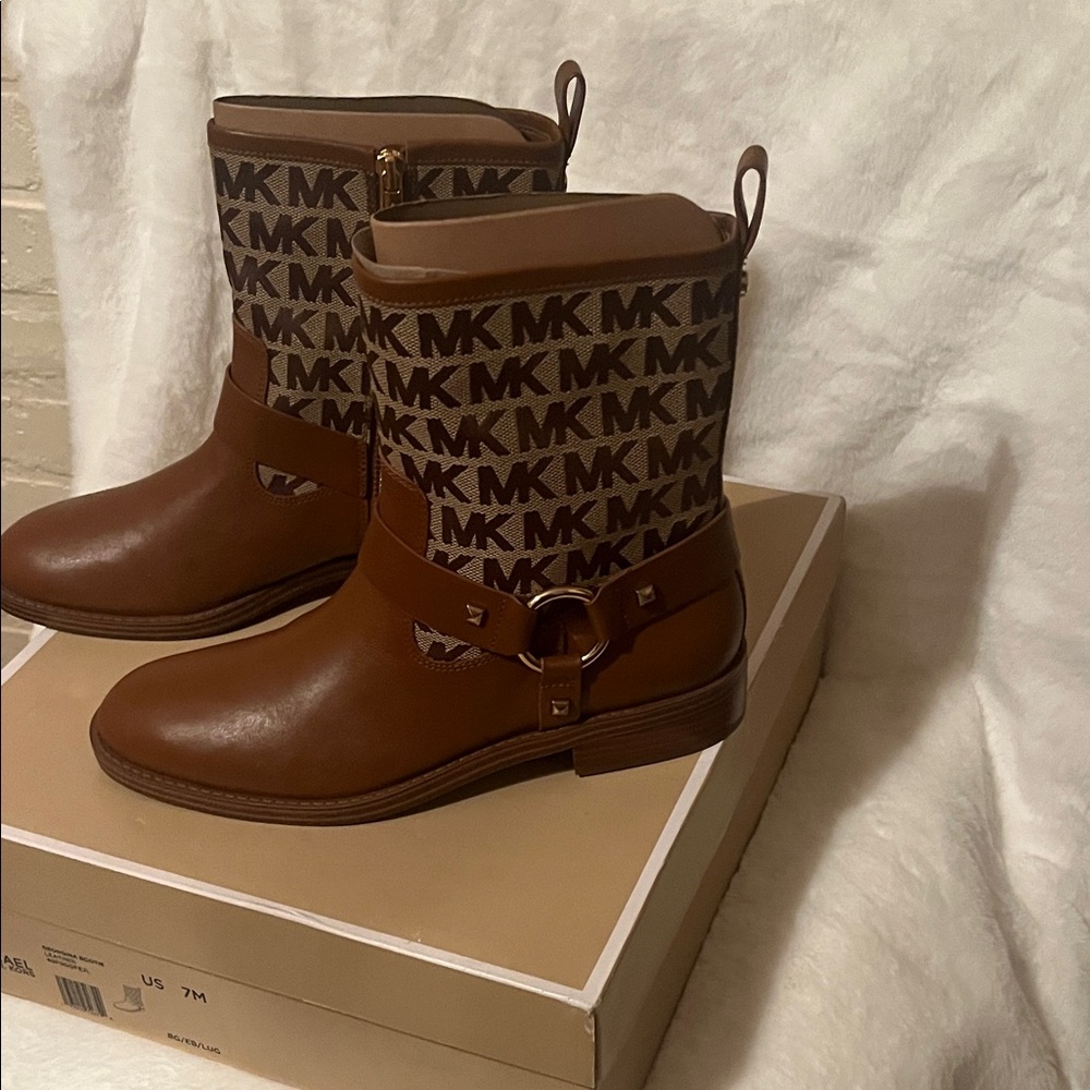 Michael Kors Chestnut and Beige Logo Boots Size 7M. Never worn. new in box